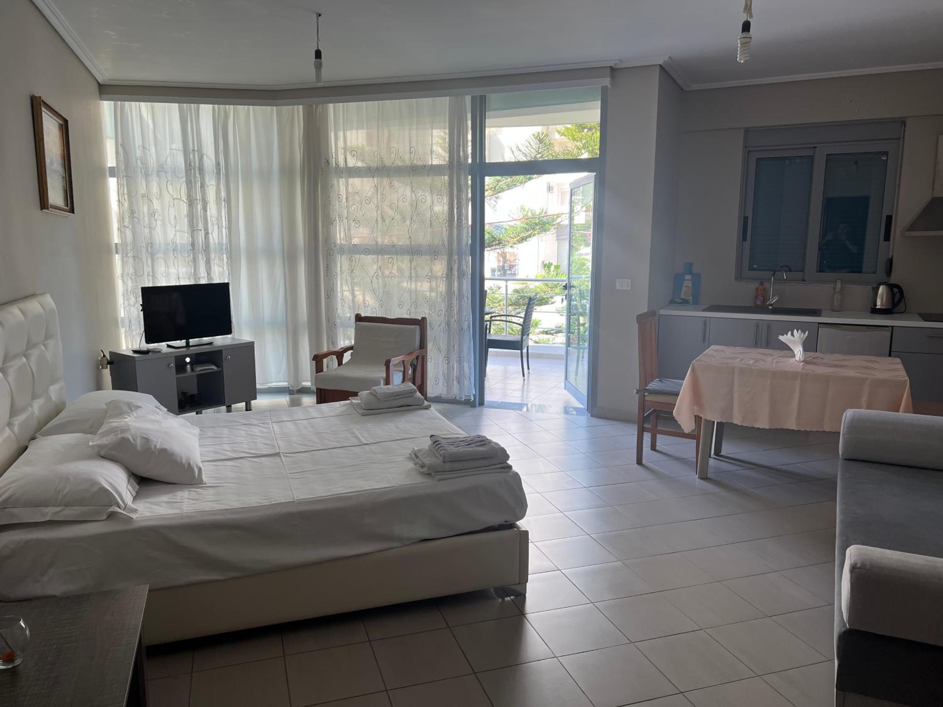 Lorenso Guest House