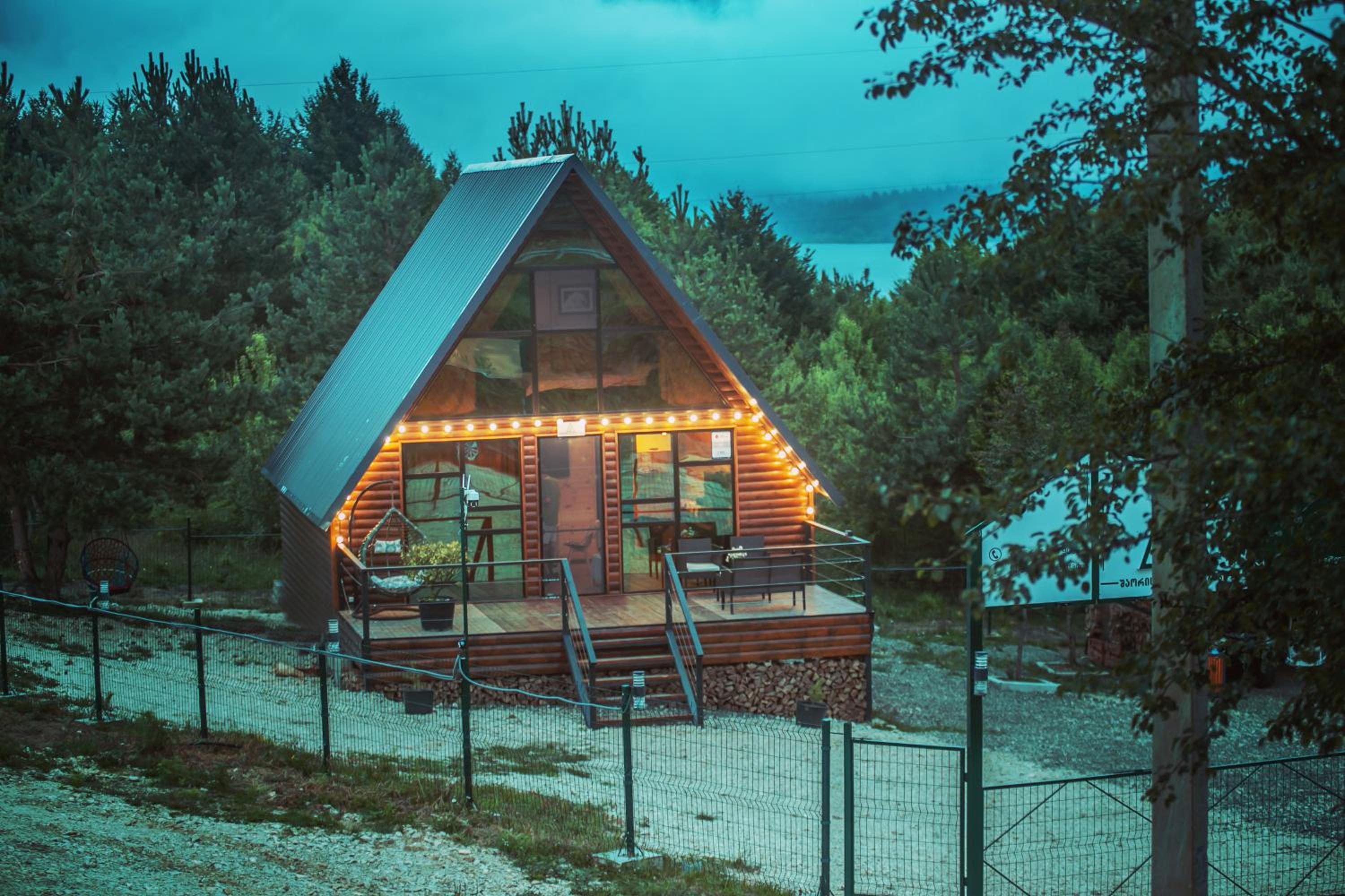 Shaori Lake Cottages