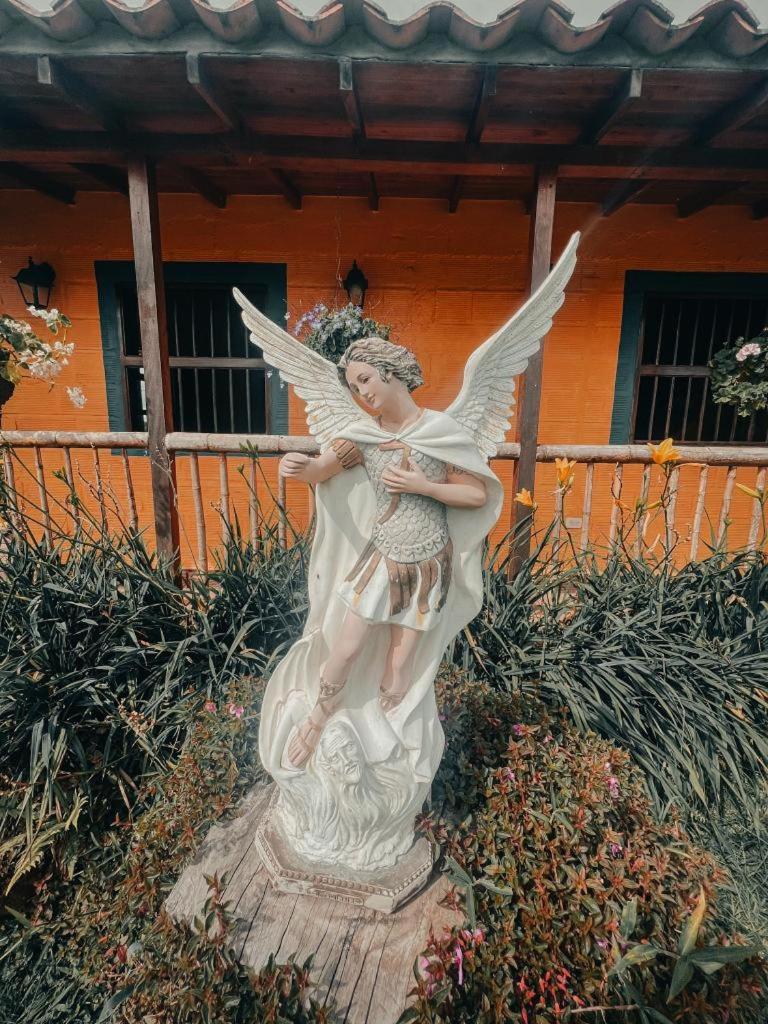 Las Orquídeas EcoHostel