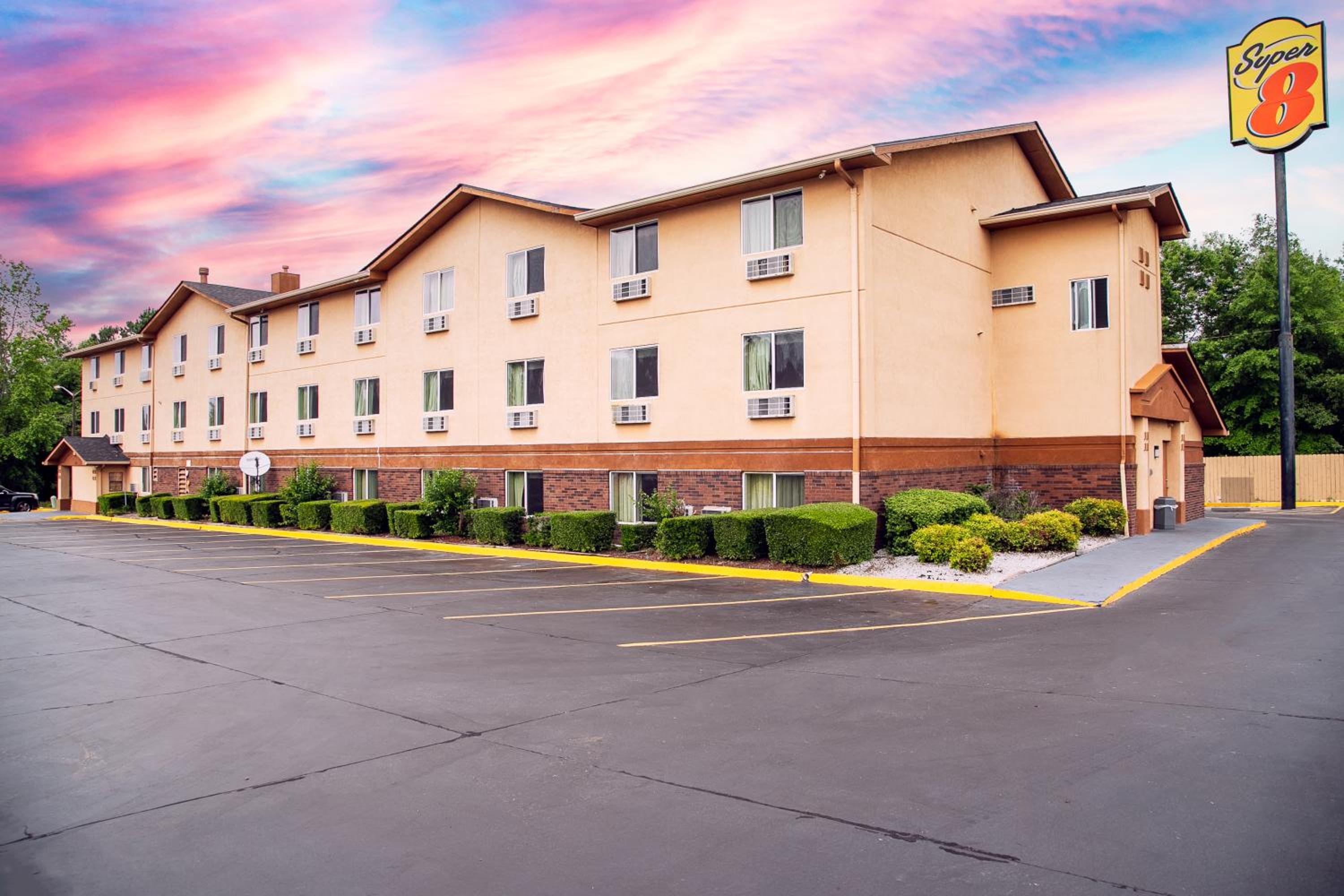 Super 8 by Wyndham Augusta Ft Eisenhower Area