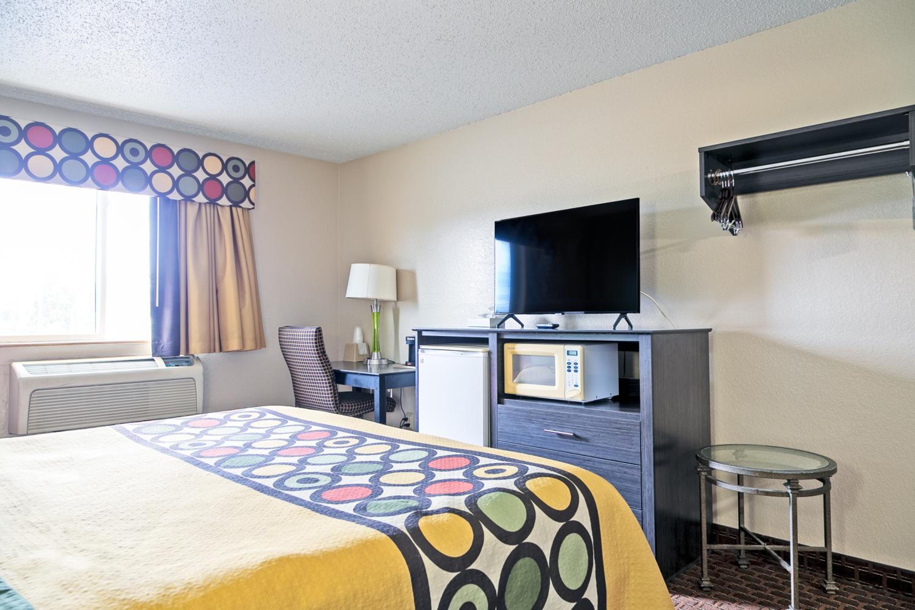 Super 8 by Wyndham Augusta Ft Eisenhower Area