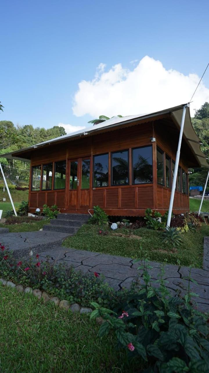 Tiris Pisan Glamping & Resort Puncak view 4