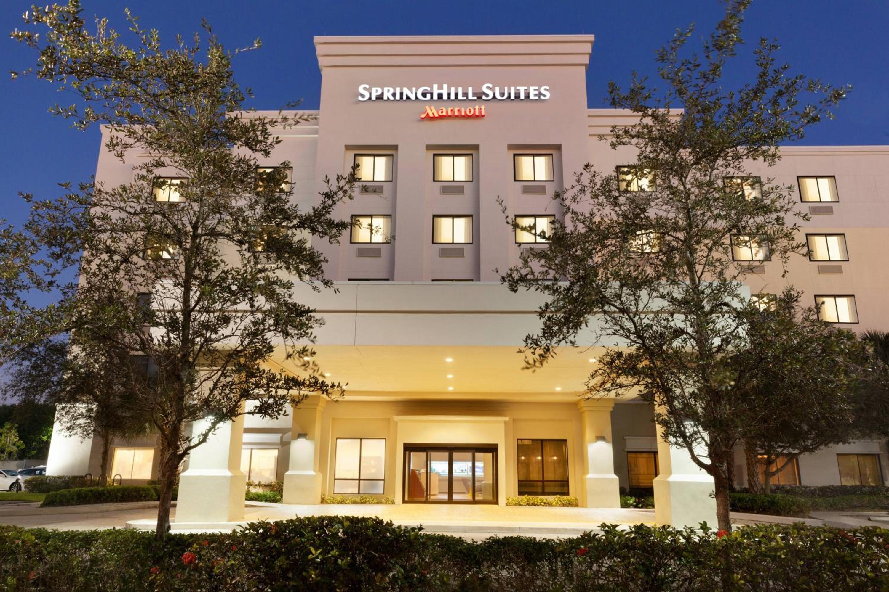 Hotel Springhill Suites by Marriott West Palm Beach I-95 - Image 1
