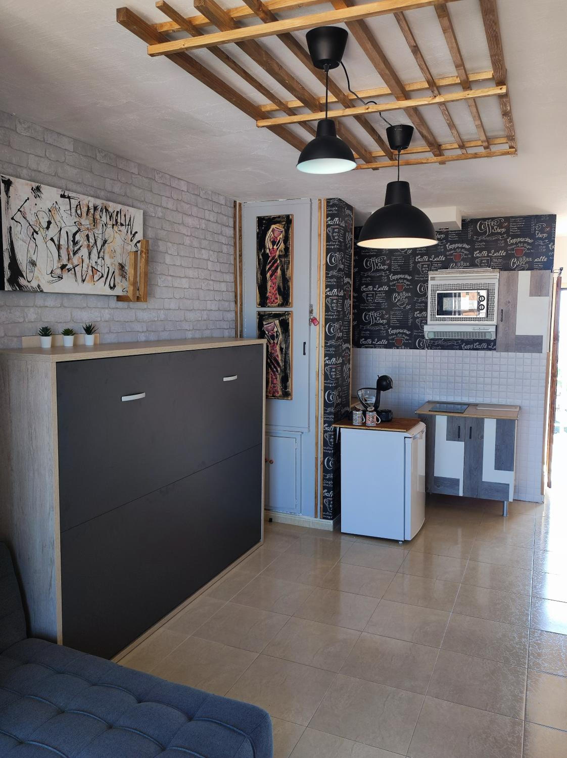 TORREMOLINOS VIEW STUDIO, VISTA MAR Y PISCINA