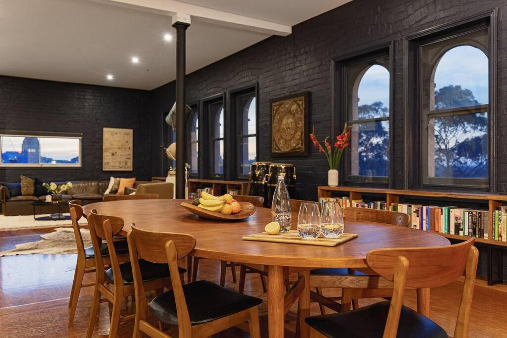 The Penthouse on Gertrude St - Fitzroy