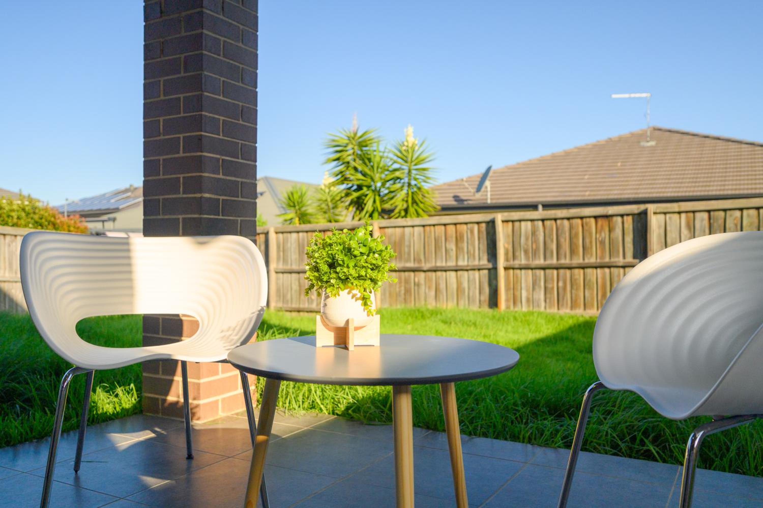 Colebee Modern 5BR House Spacious & Close to Park