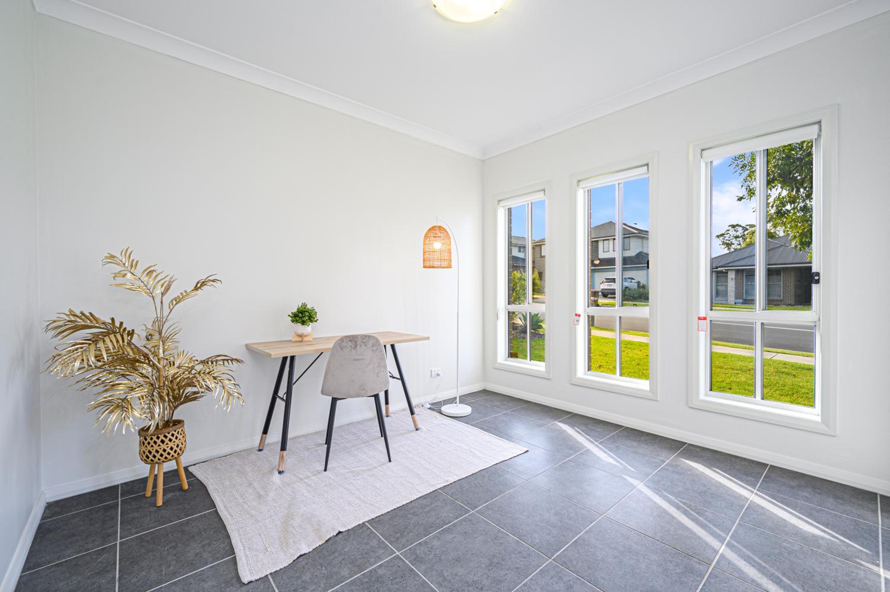 Colebee Modern 5BR House Spacious & Close to Park