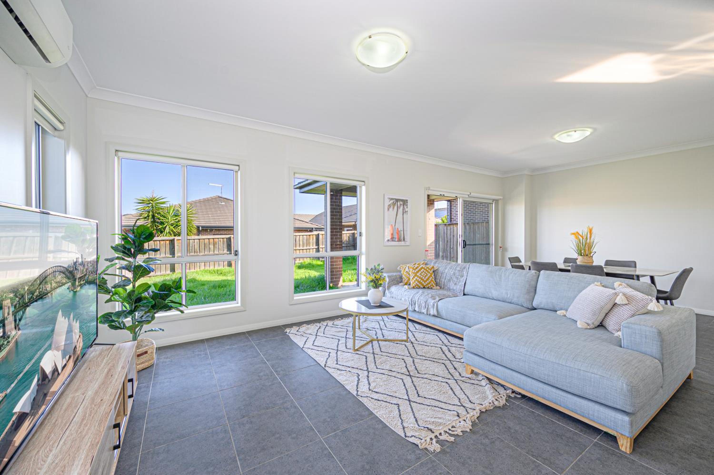 Colebee Modern 5BR House Spacious & Close to Park