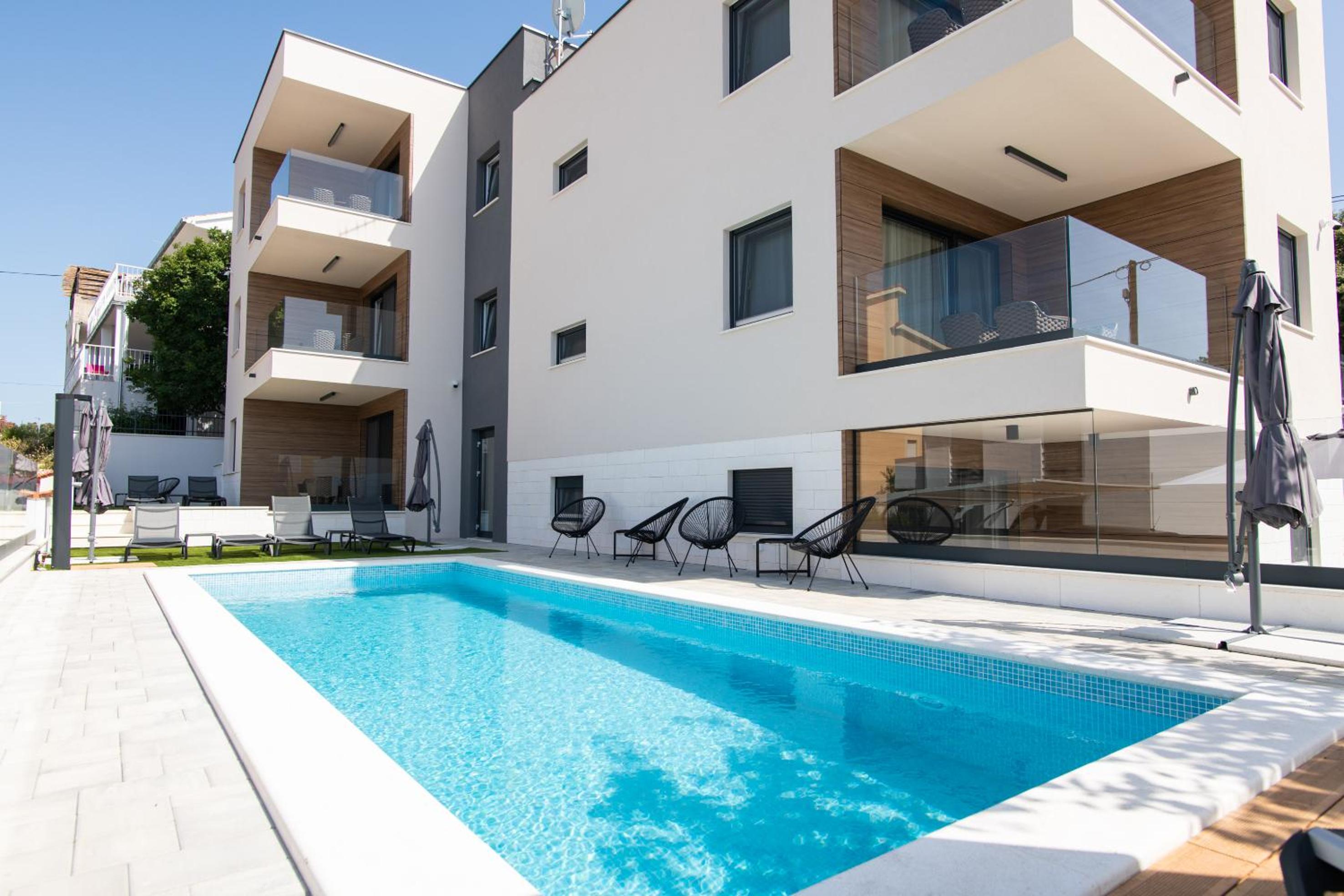 Villa Urban view 4