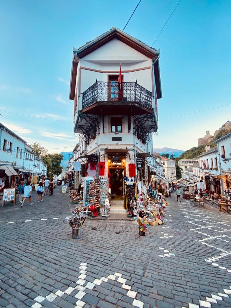 DAI Apartments- City & Castle view Gjirokaster