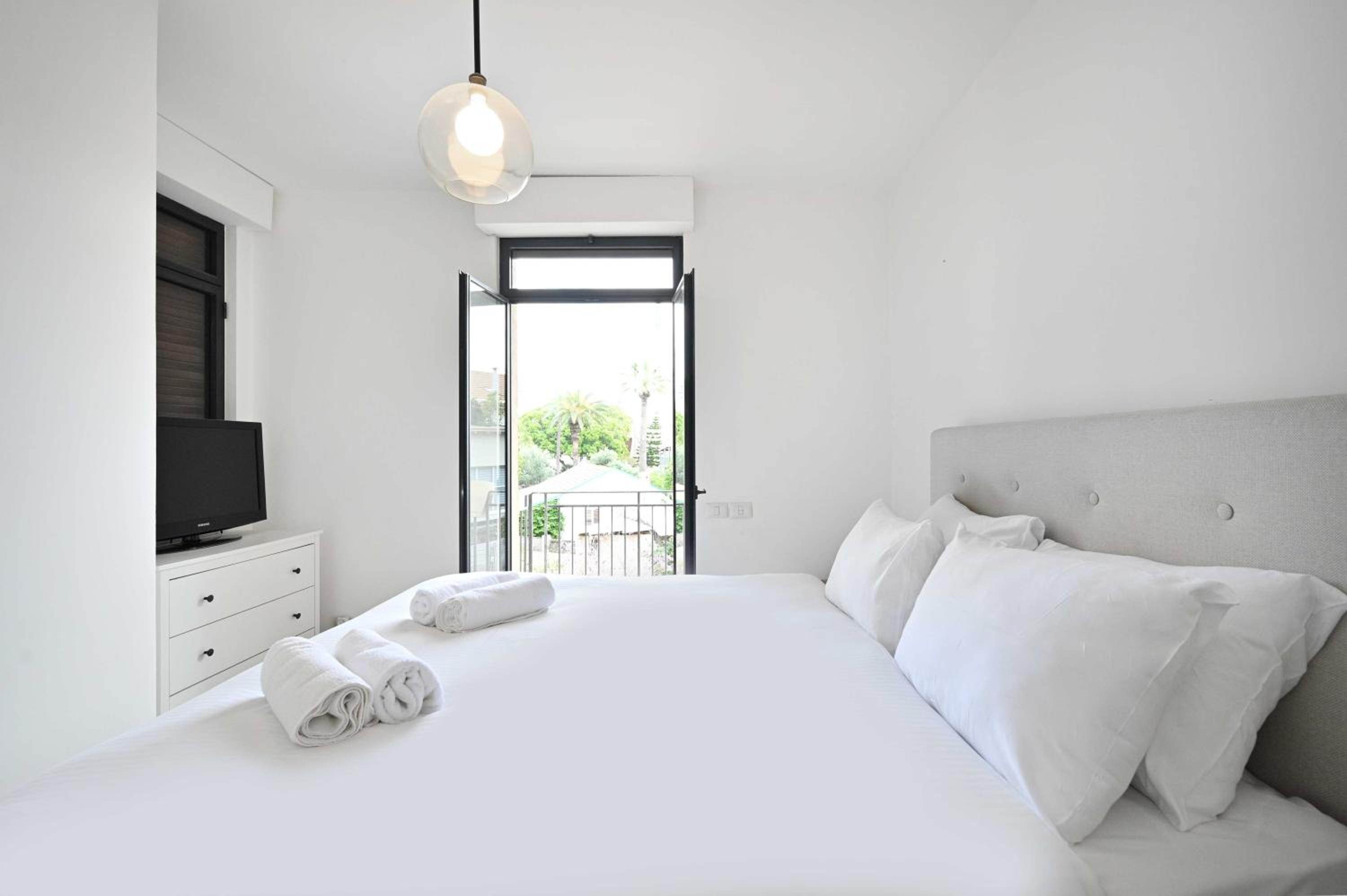 NOGA vibes 2BR in JAFFA by Holyguest