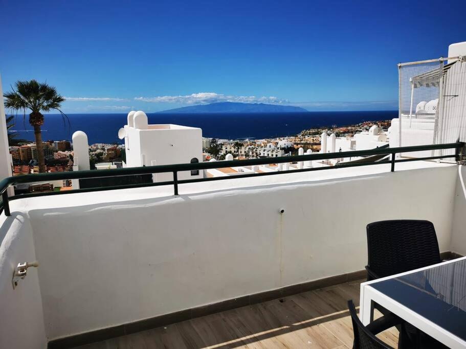 Apartamento Birgitt en Aloha Garden con vista mar y piscina
