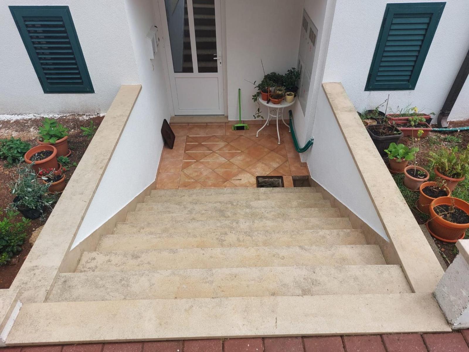 Stunning Views | Modern | Walk Everywhere | Bol view 2