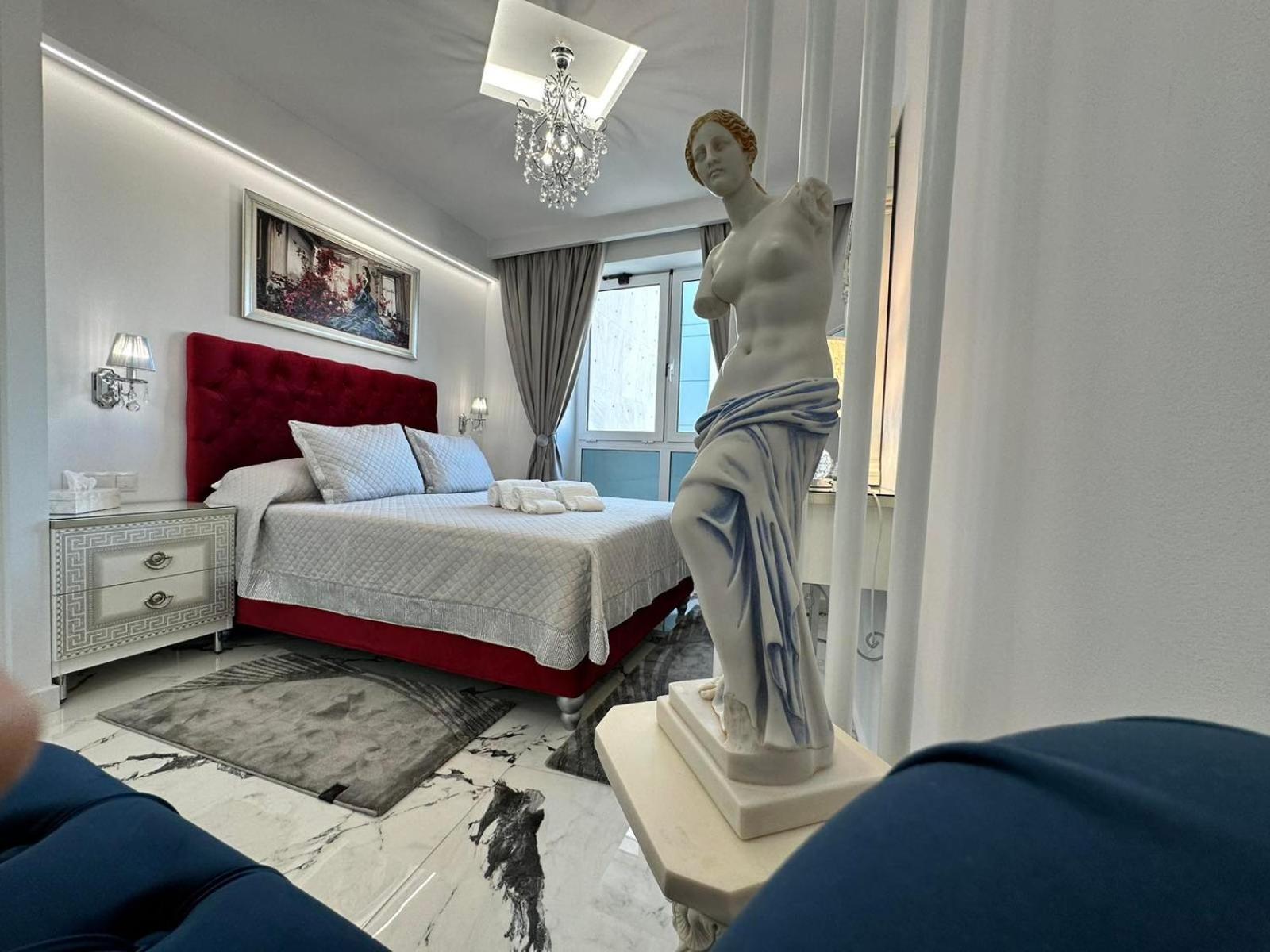 Diana's Suite viewing the Acropolis