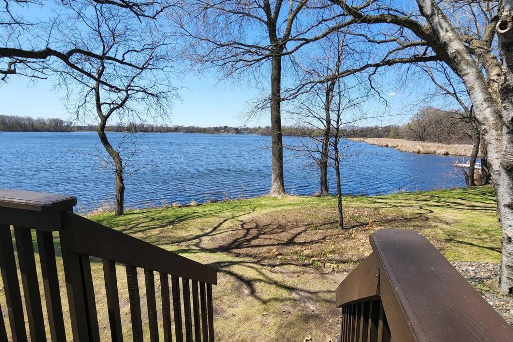 Lake House- Four Bedroom retreat, King bed, Beautiful Sunset! - Property Image 17