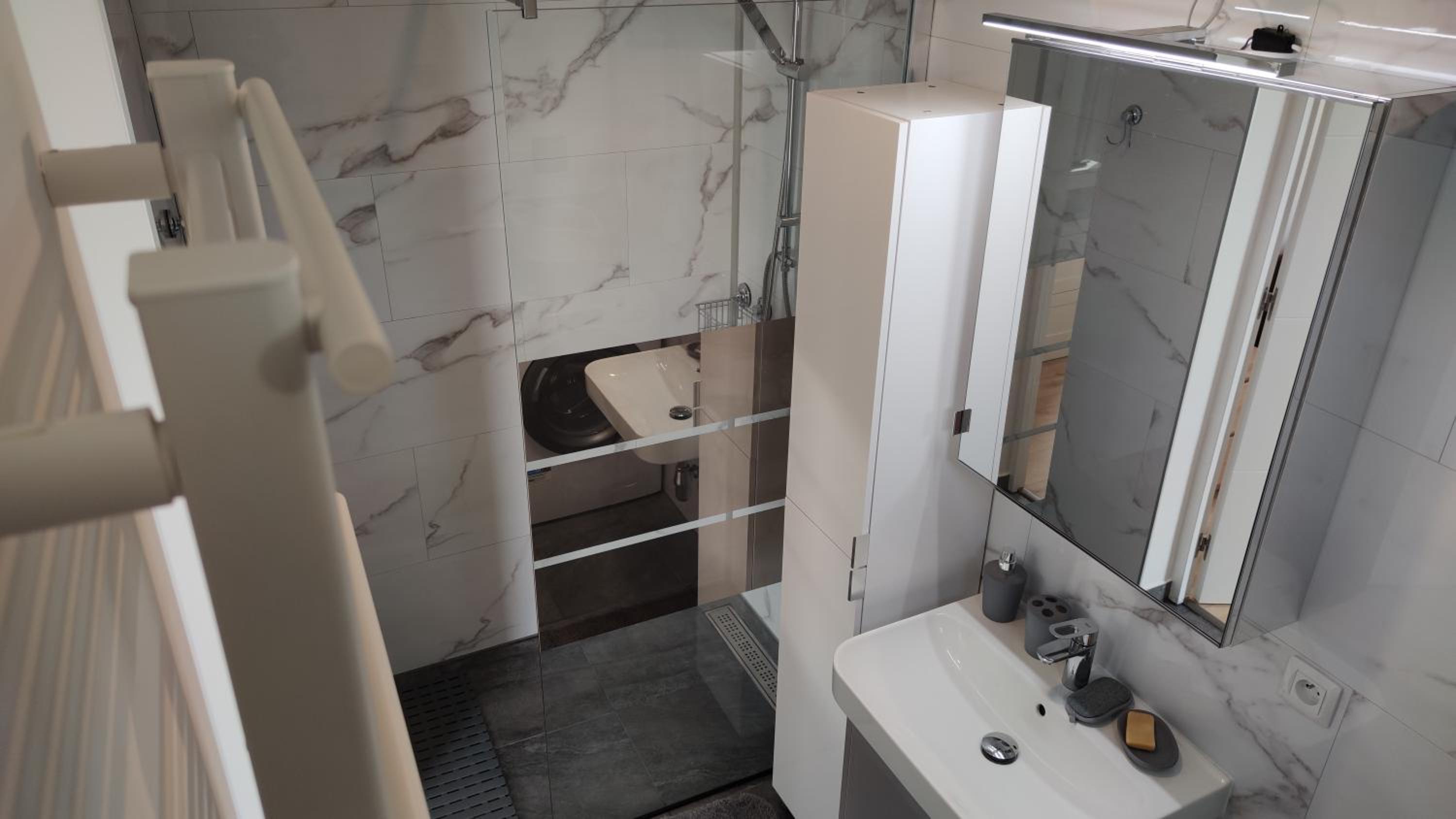 The Little Oak - tiny house with bed on mezzanine & terrace - from 1 to 4 p Disney, Paris & CDG