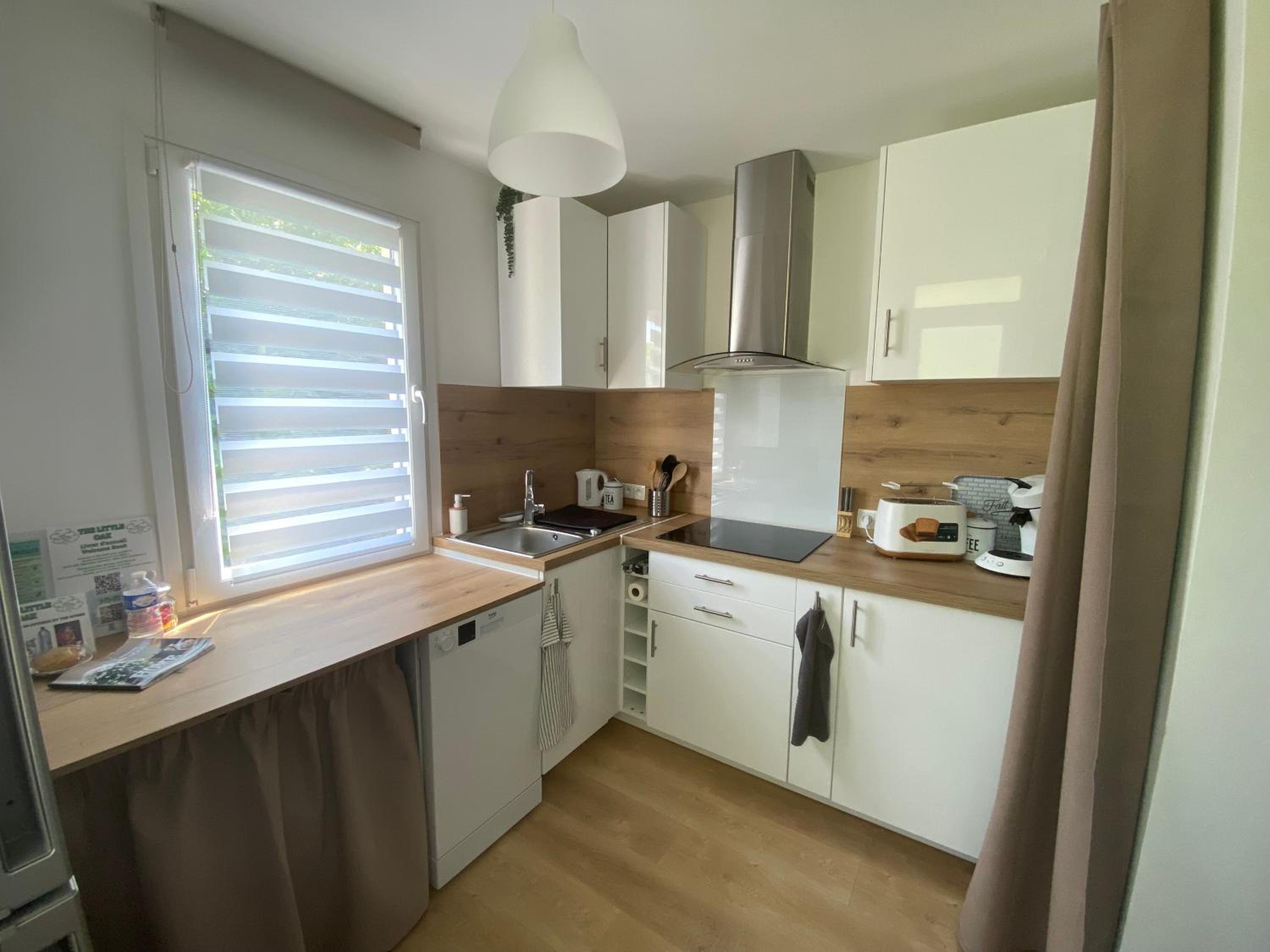 The Little Oak - tiny house with bed on mezzanine & terrace - from 1 to 4 p Disney, Paris & CDG