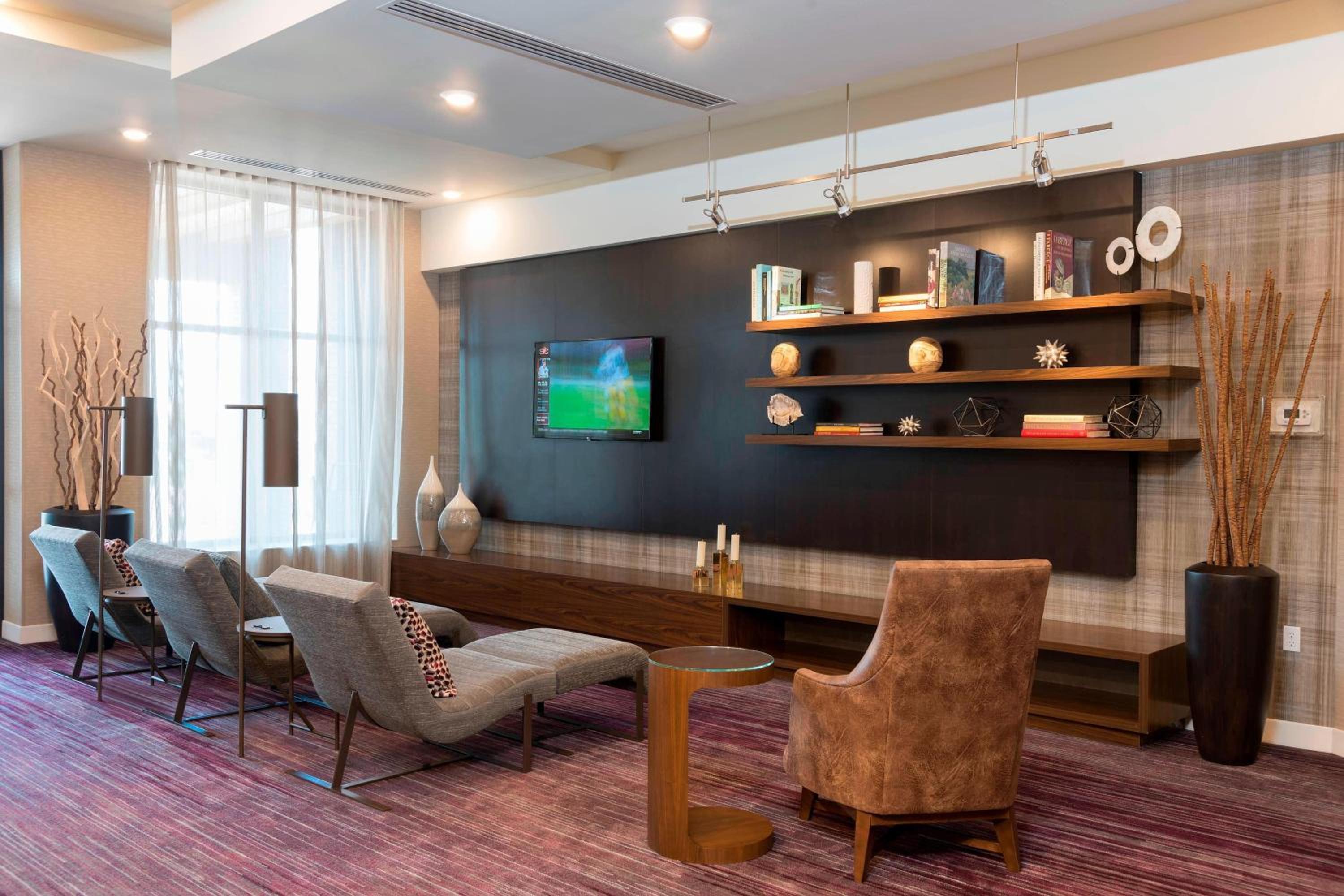 Mount Pleasant Vacations - Courtyard by Marriott Mt. Pleasant at Central Michigan University - Property Image 4