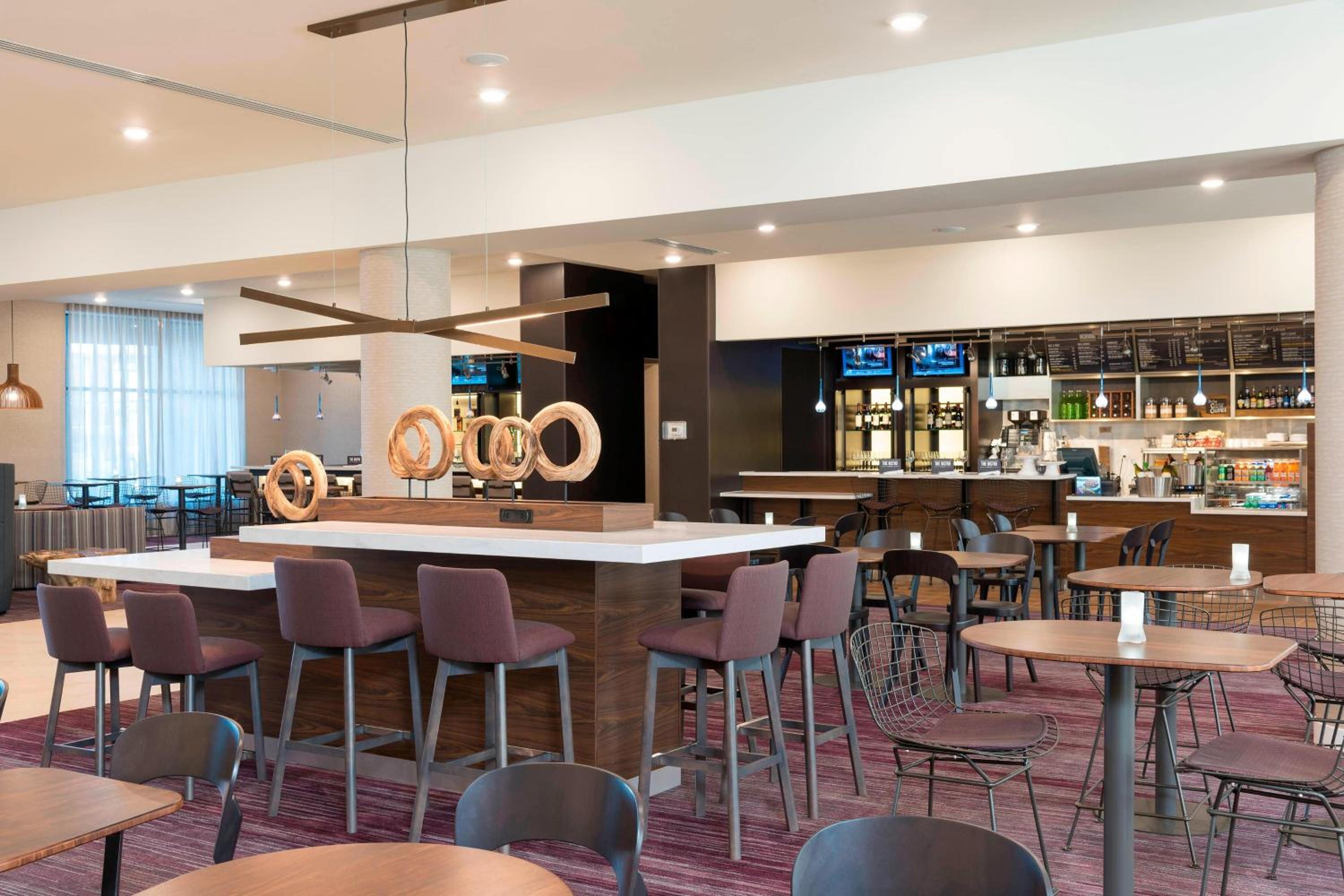 Mount Pleasant Vacations - Courtyard by Marriott Mt. Pleasant at Central Michigan University - Property Image 9
