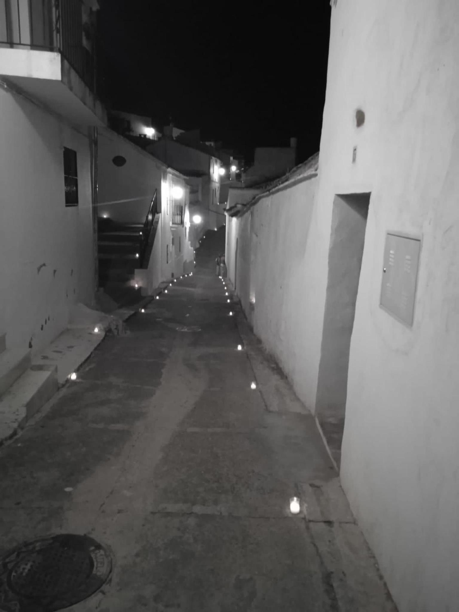 Balcón de la Moreria con leña