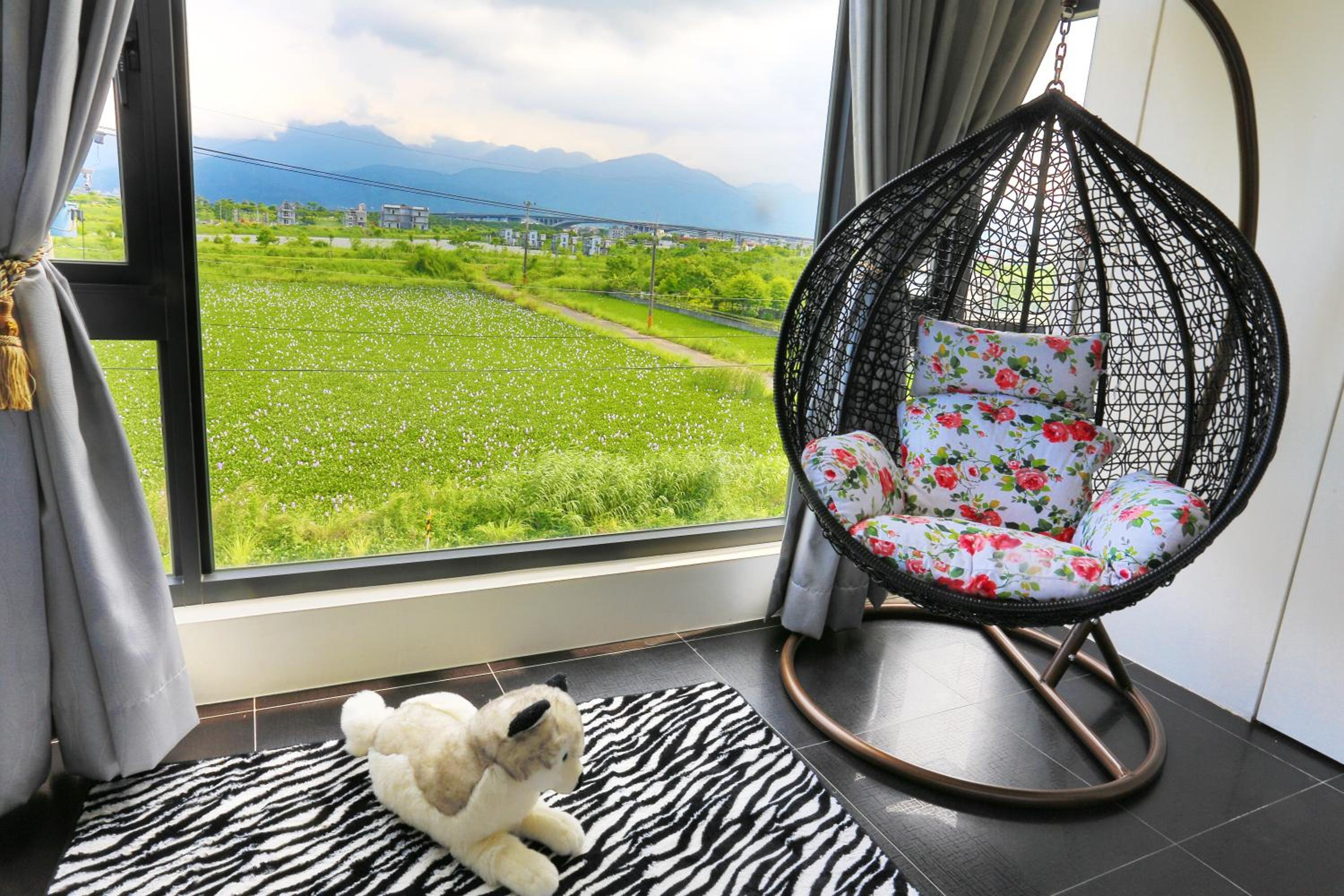 Flower B & B