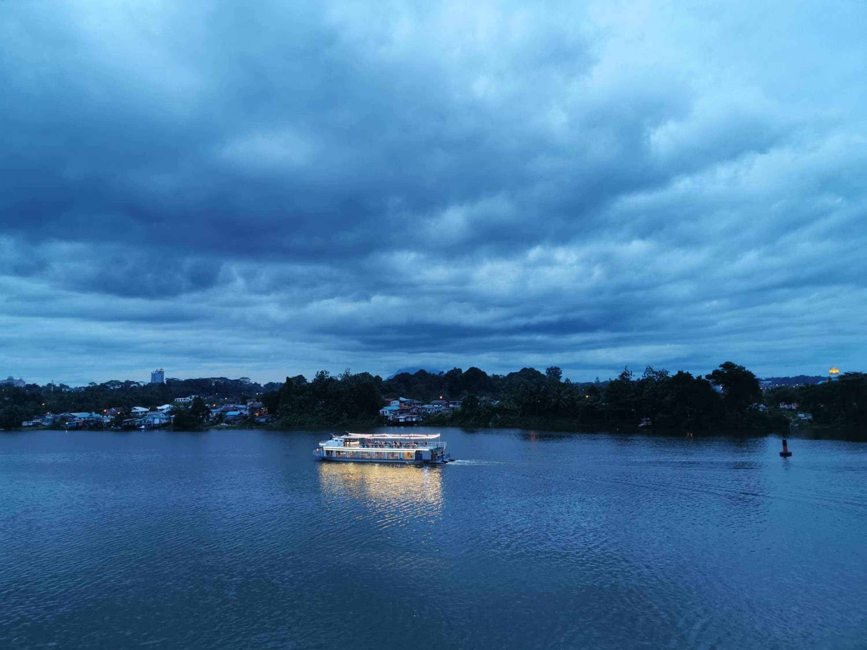 Cozzzy hut @ Riverine Diamond Kuching photo 4