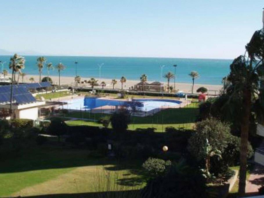 Apartamento primera linea playa photo 4