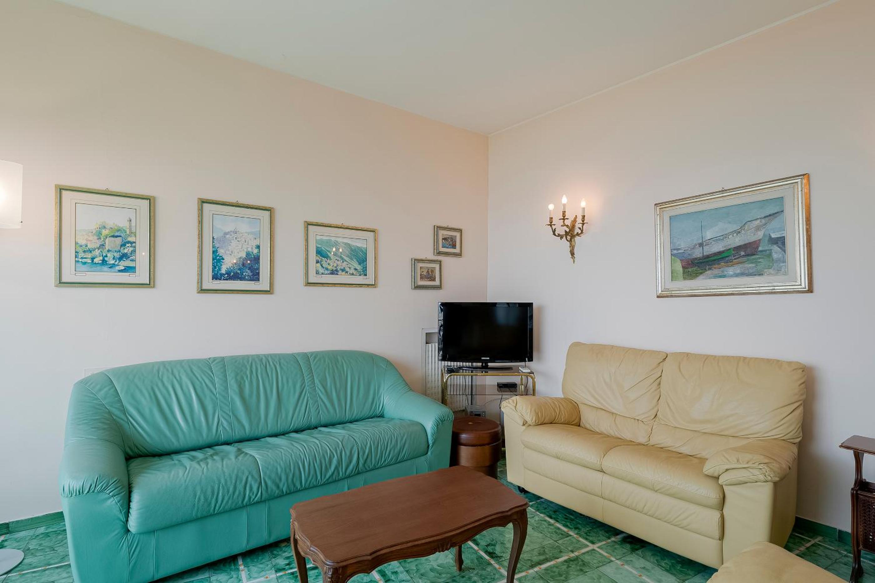 Le Ginestre - Sea View - 3 bedrooms - Parking view 2