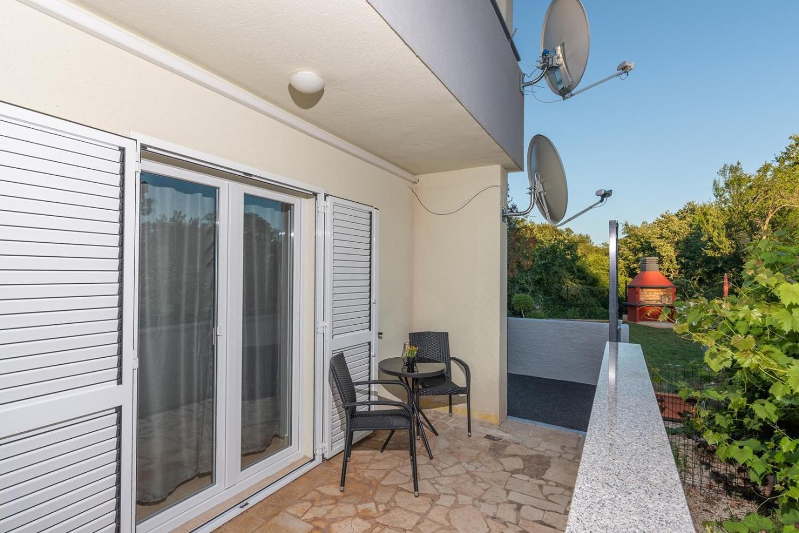 Apartment Petricija with Garden