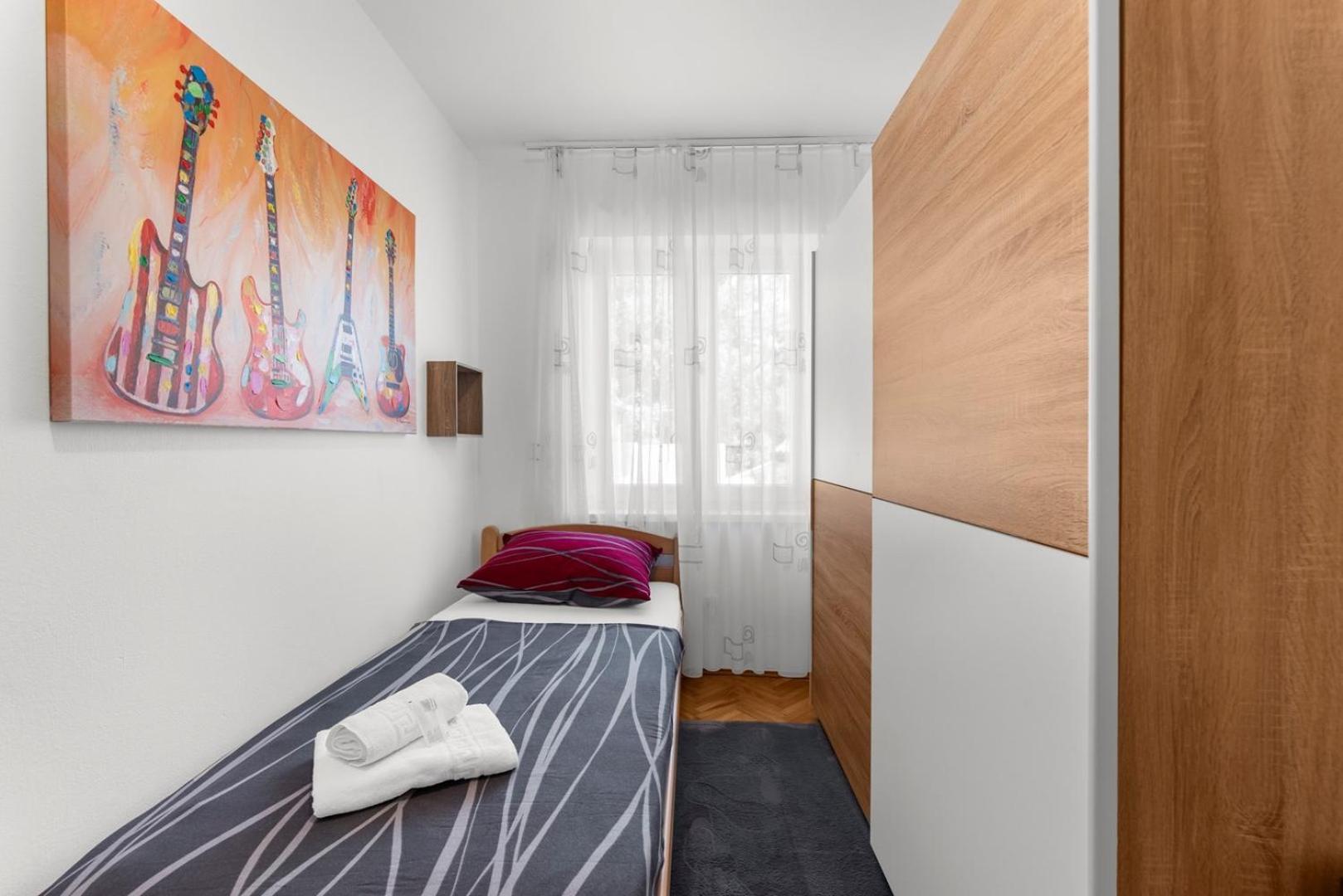 Apartment Petricija with Garden