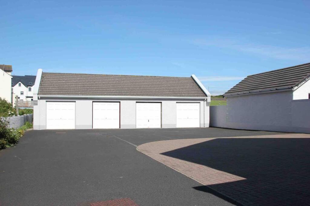 Obsidian: Arguably the best view in Portballintrae view 3