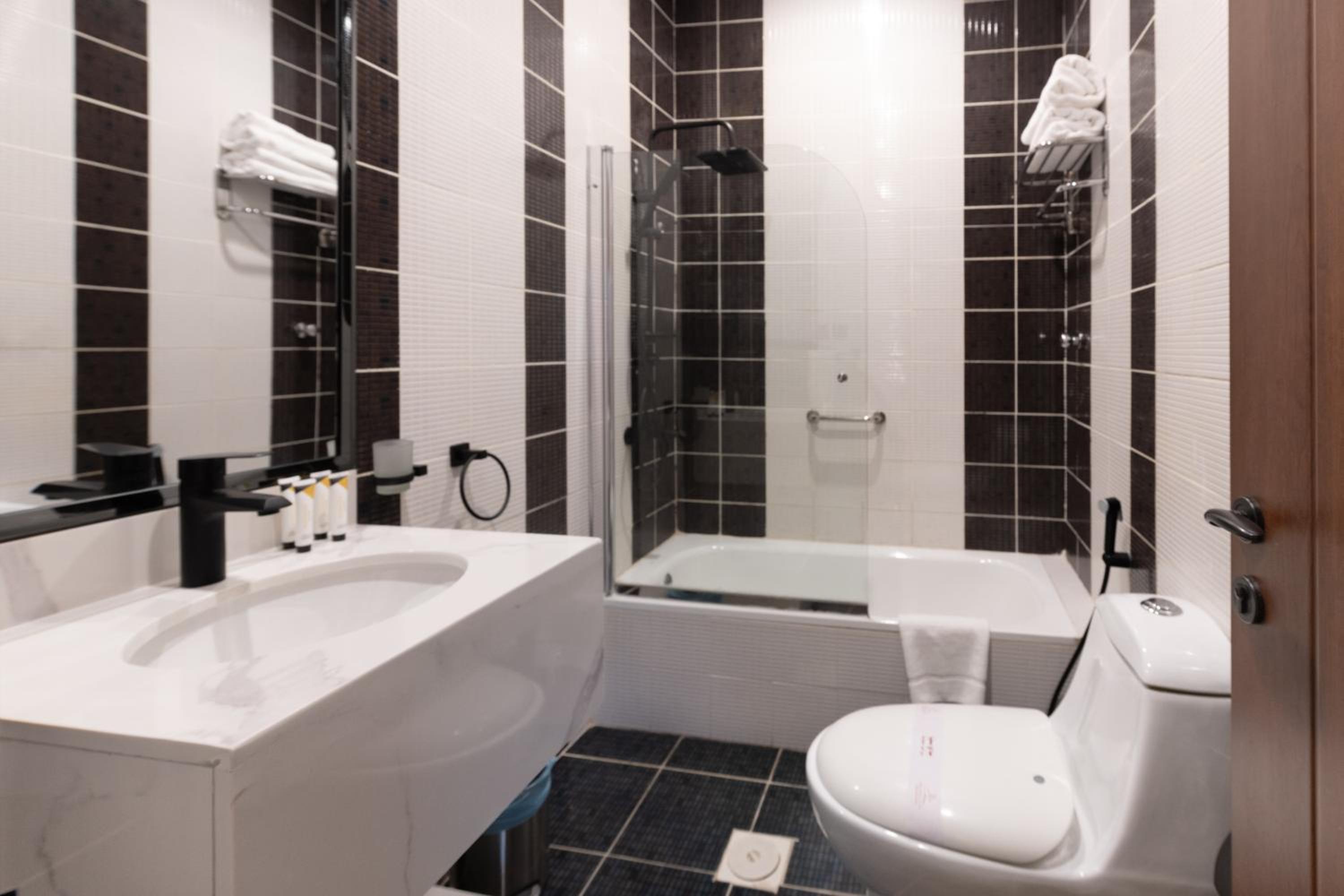 Meral Oasis Hotel Villas