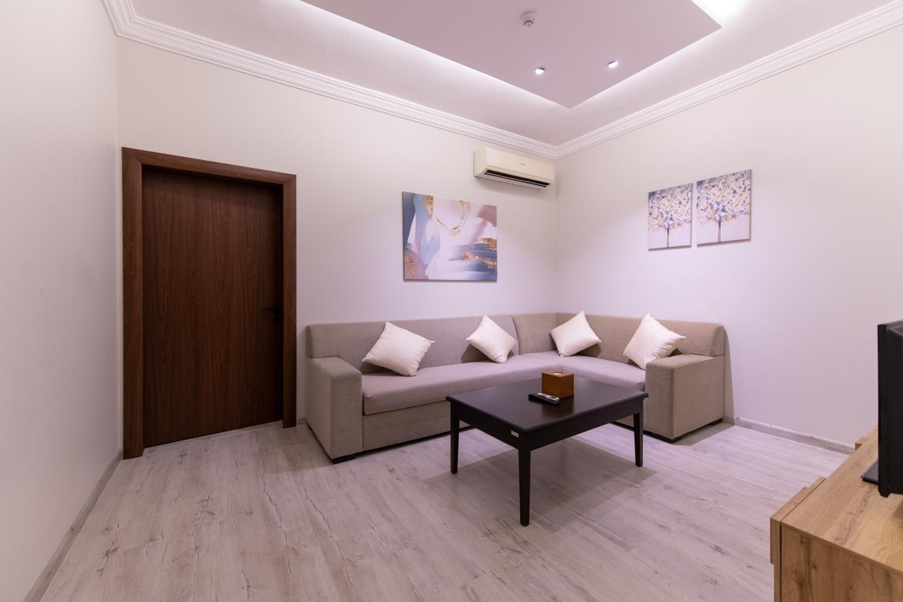 Meral Oasis Hotel Villas