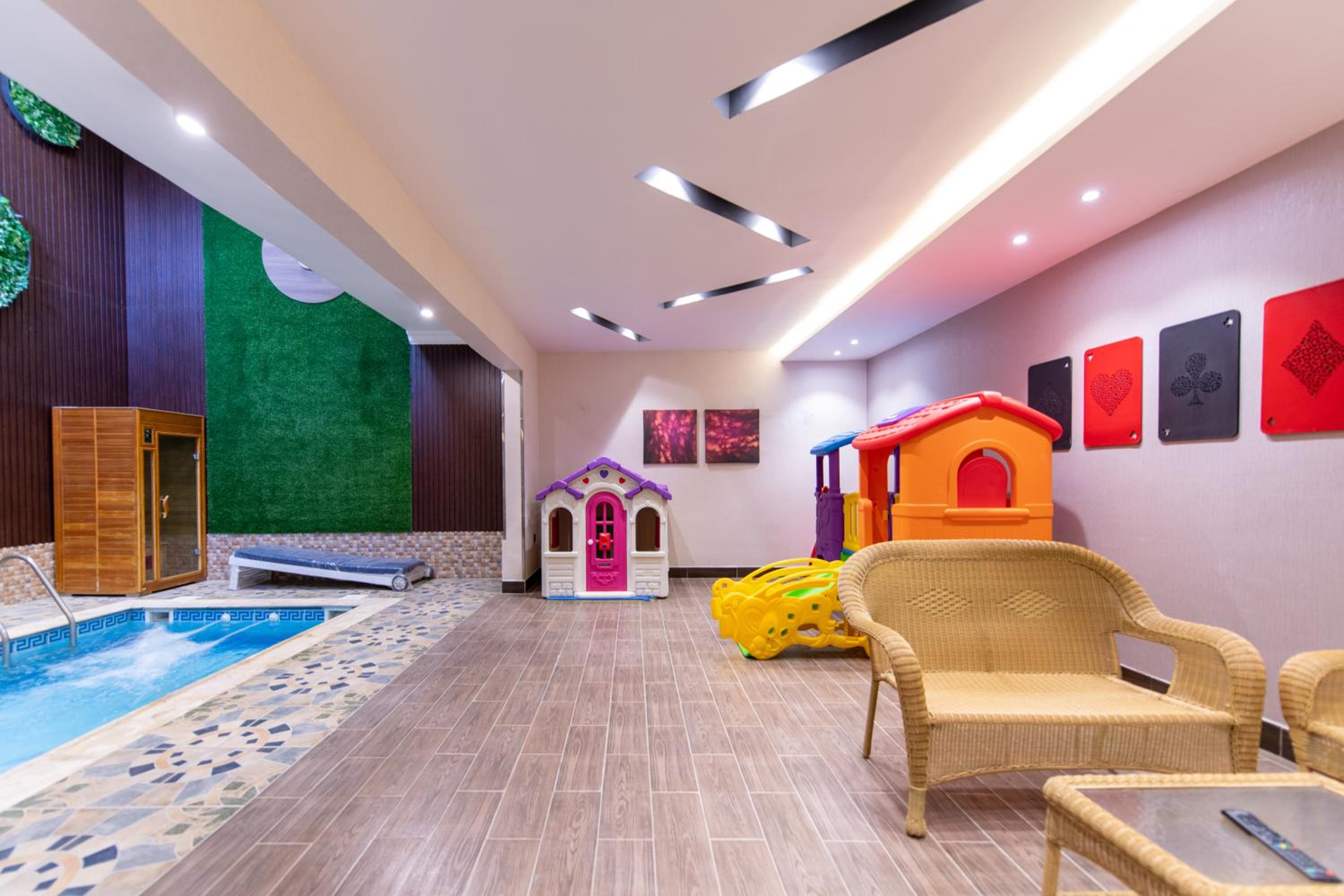 Meral Oasis Hotel Villas