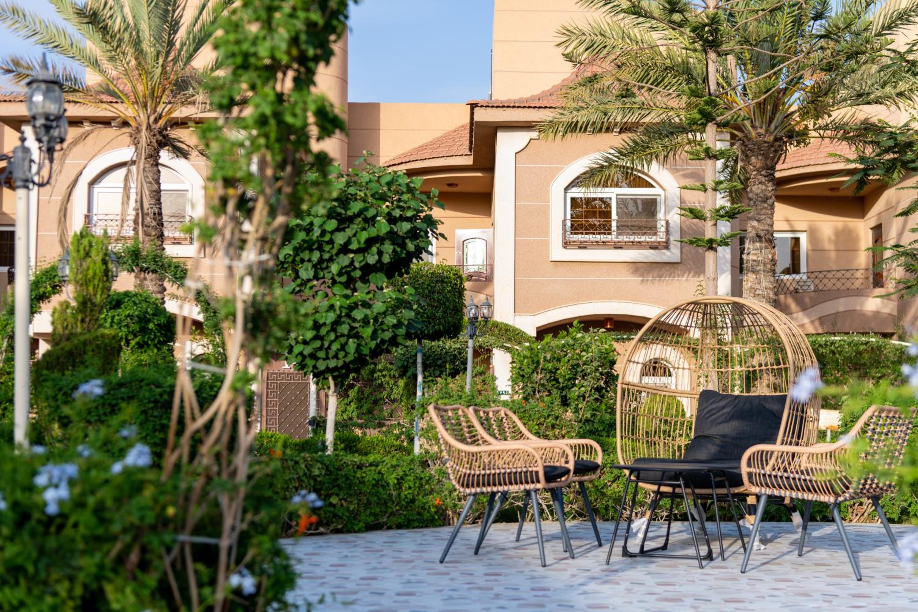 Meral Oasis Hotel Villas