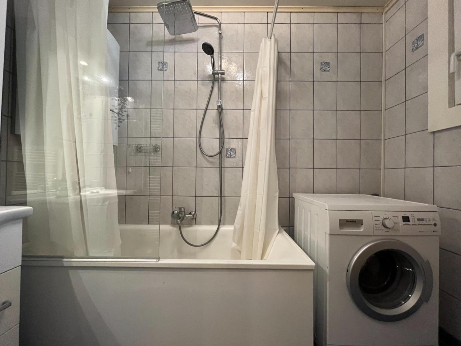 Studio Apartment, 3 min to U1 Reumannplatz