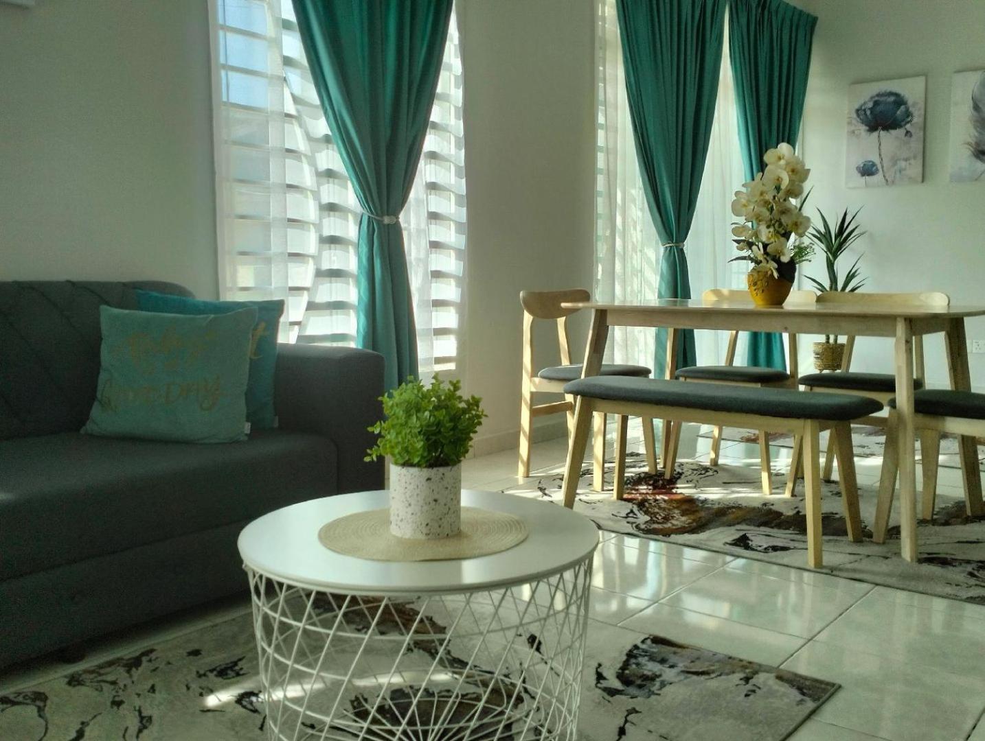 DSara Homestay Fully Furnished 3 Bedrooms Aircond Living Room and All Bedrooms Near Town photo 4