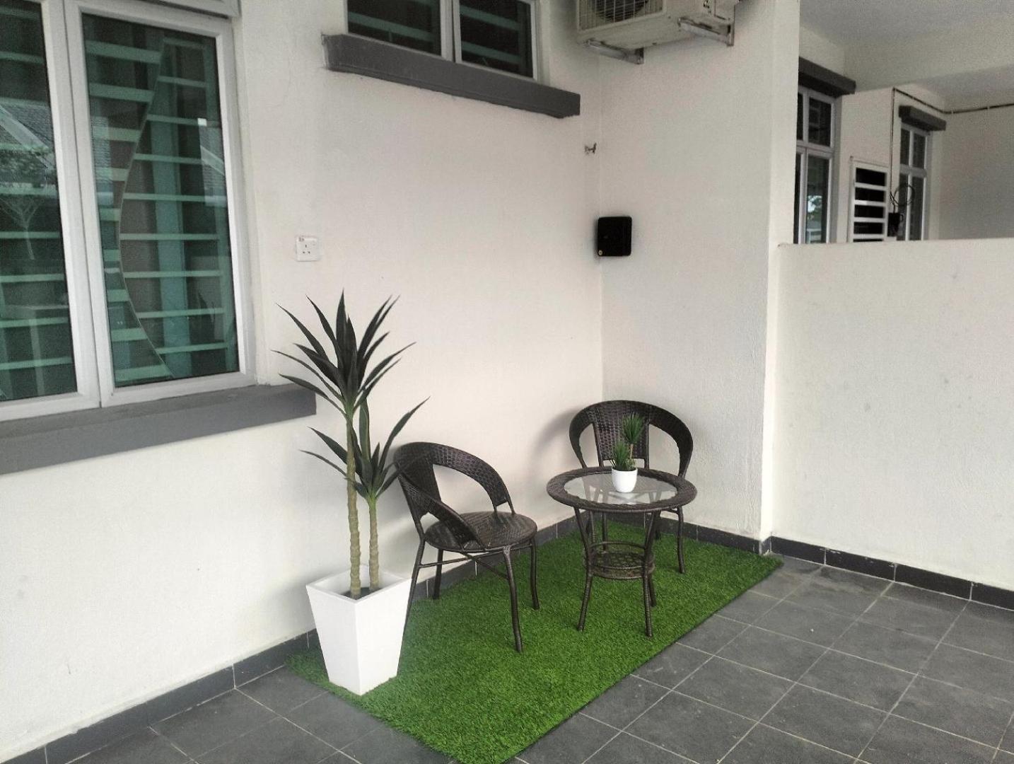DSara Homestay Fully Furnished 3 Bedrooms Aircond Living Room and All Bedrooms Near Town photo 5