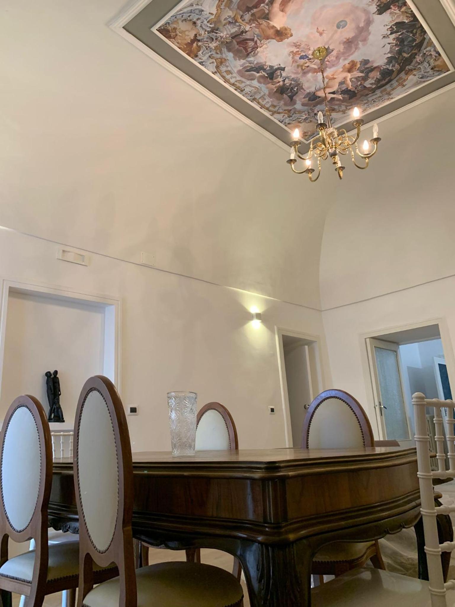 Hotel Geometric Hermes Bianca - Image 1