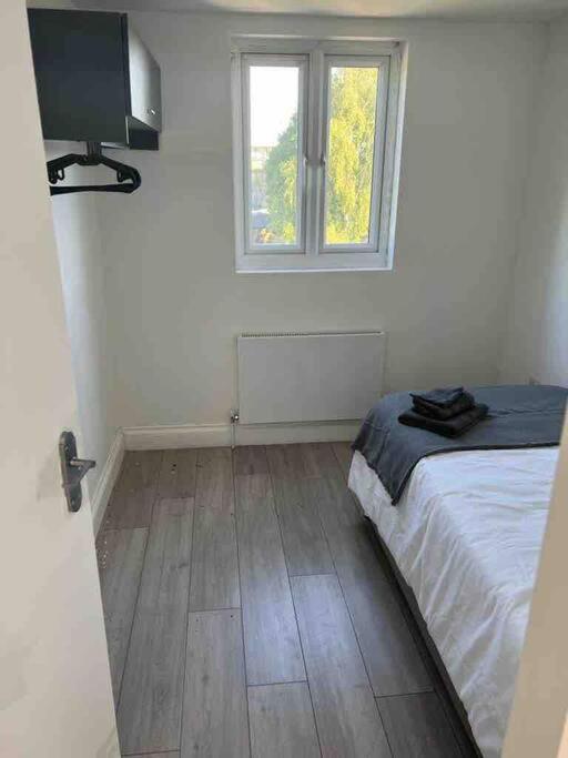 5 Bed, easy access to Stratford/Central London
