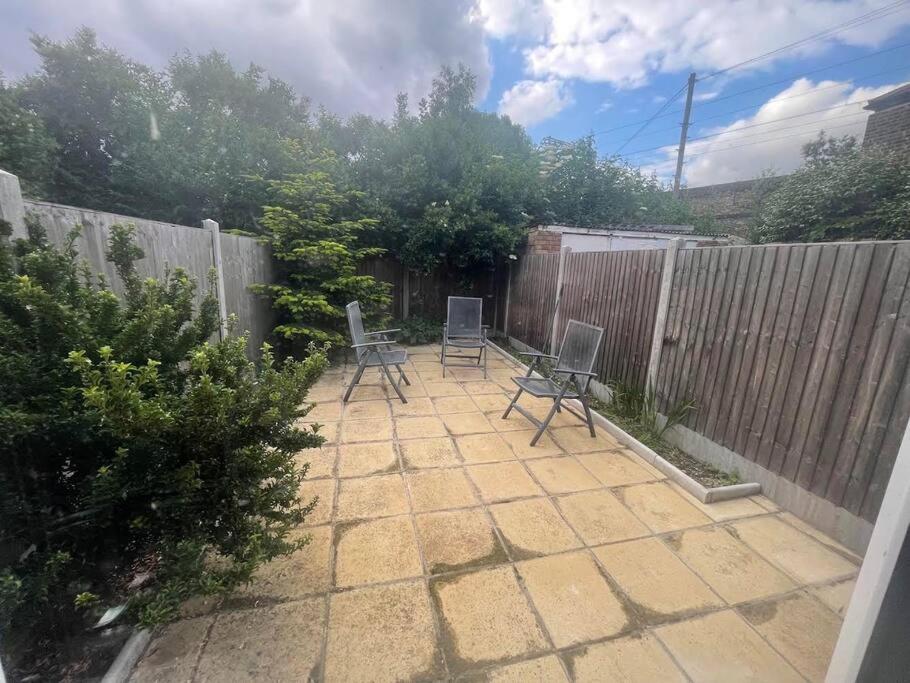 5 Bed, easy access to Stratford/Central London