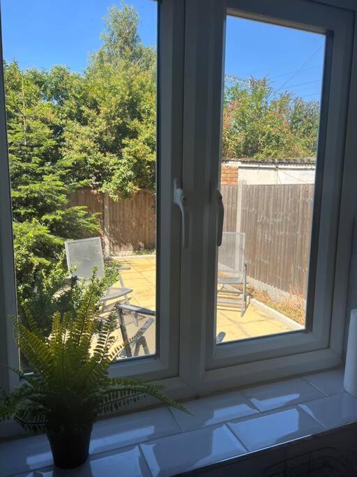 5 Bed, easy access to Stratford/Central London