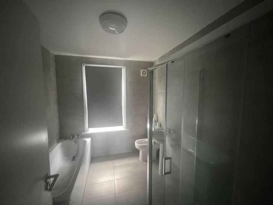 5 Bed, easy access to Stratford/Central London