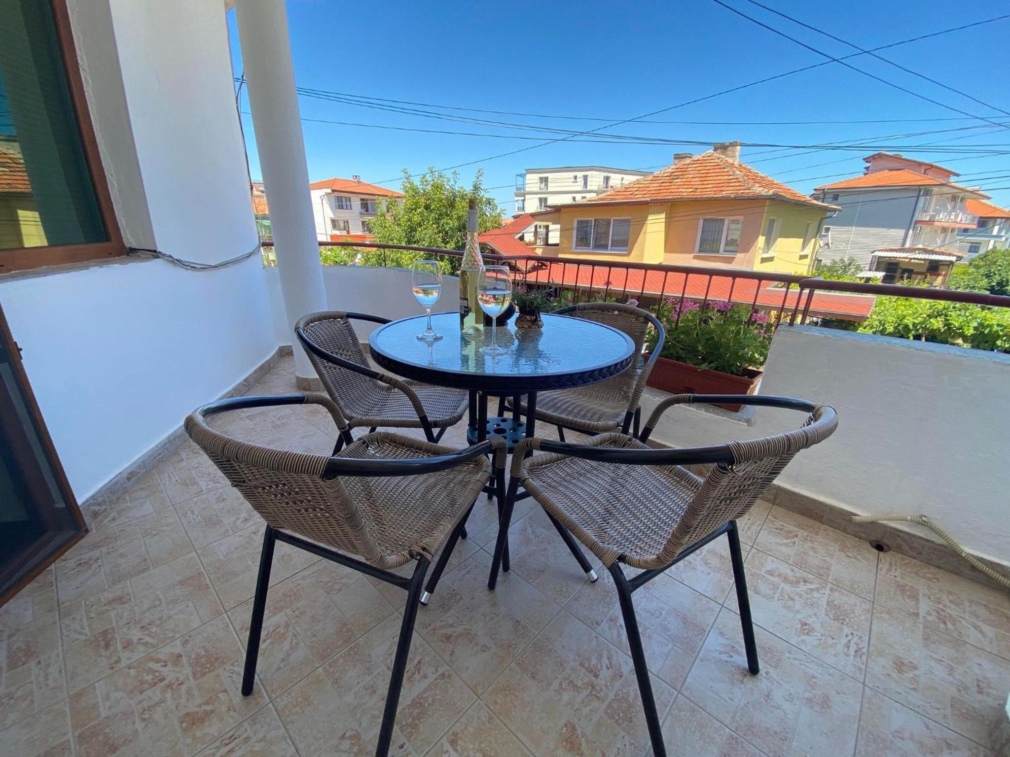 Apartments Yana
