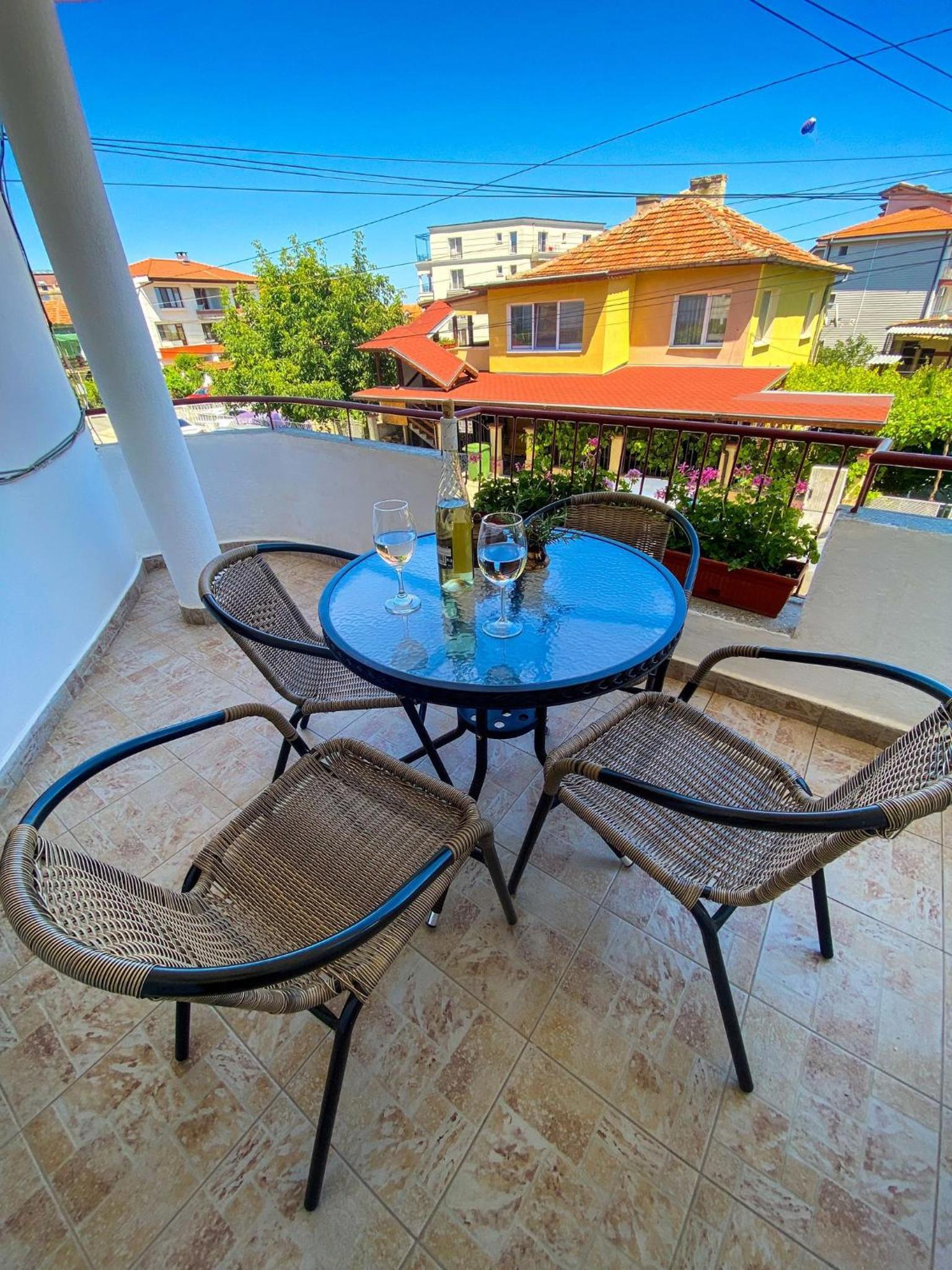 Apartments Yana