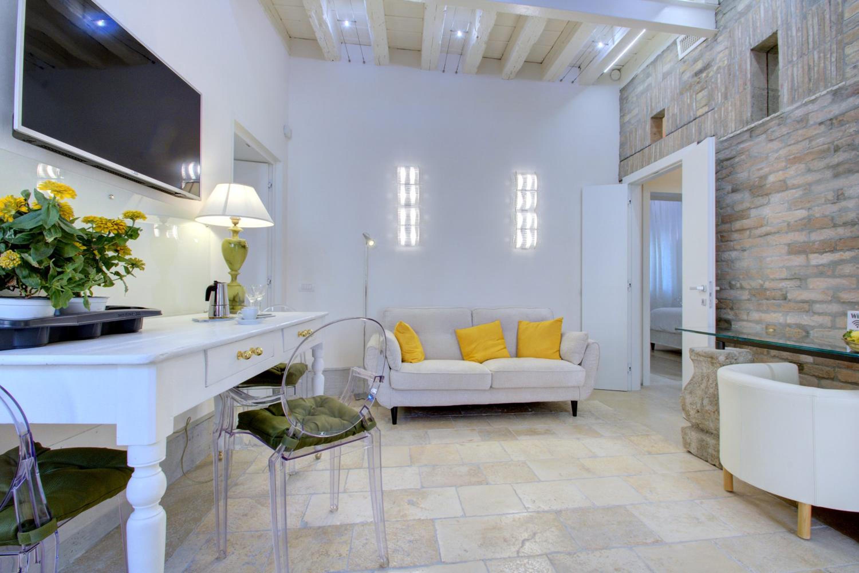 LemonMARK~Canal photo 5