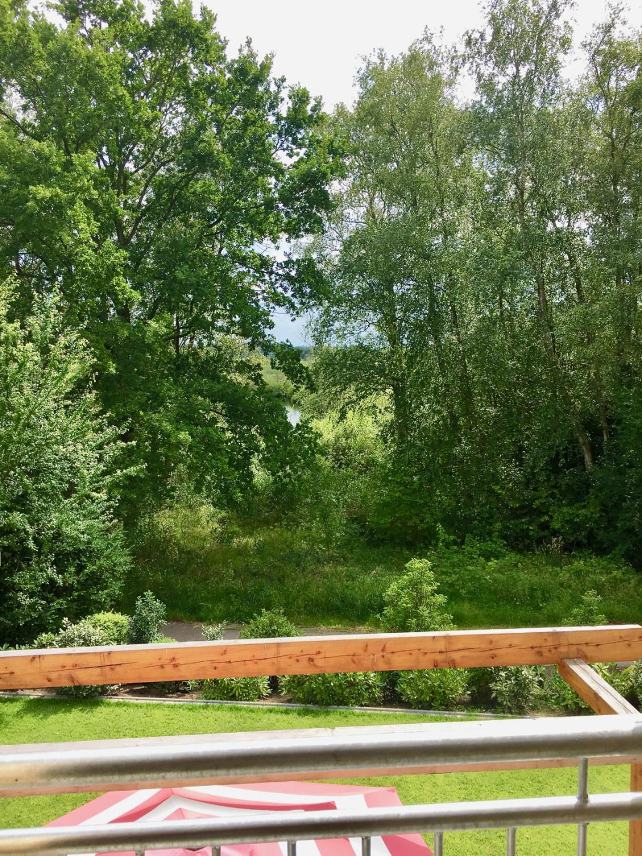 Moorblick! Große Dachwohnung mit Kamin und Sauna