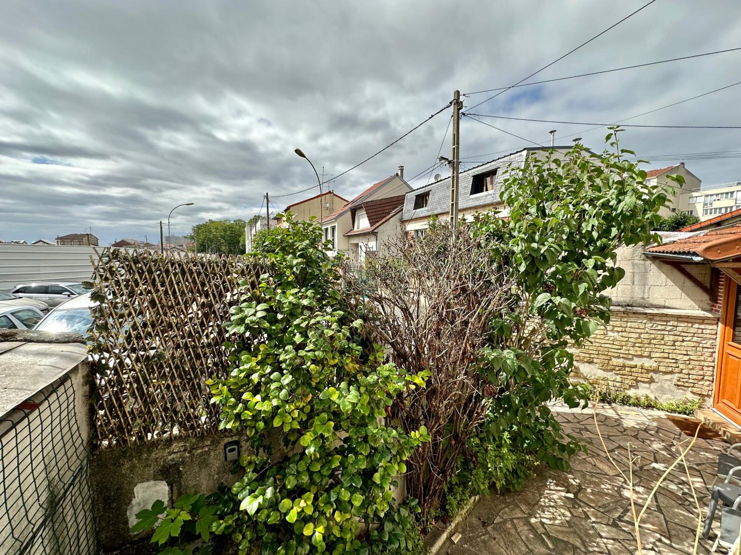 Aubervilliers maison de ville près métro 7 by immo kit bnb