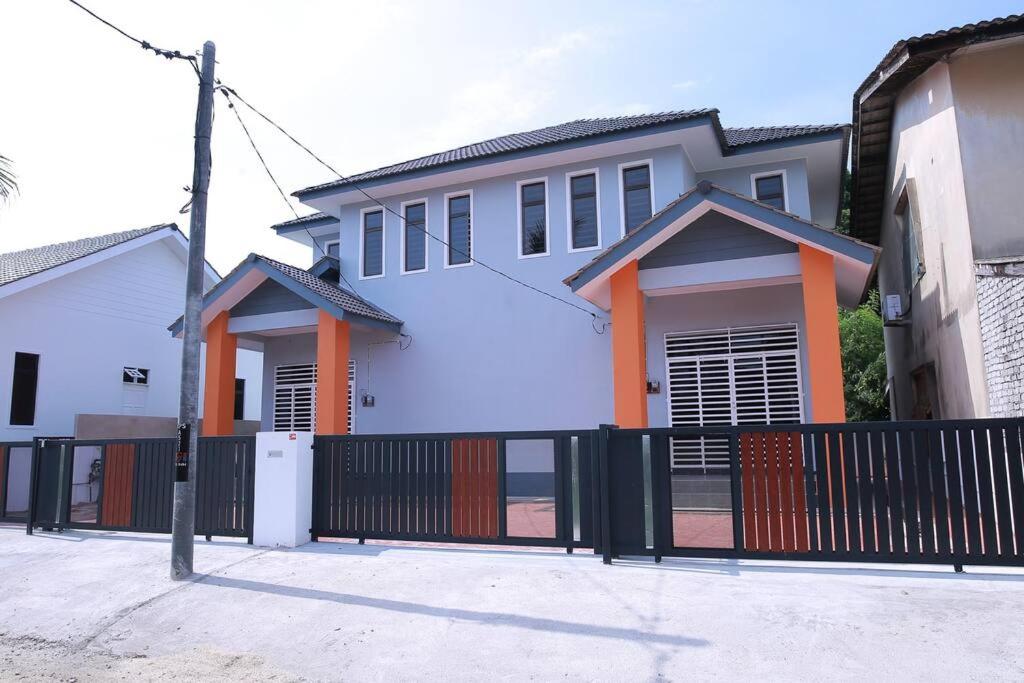 Green Dream Homestay 3 Kota Bharu 3 Aircond Room With Wifi & Netflix photo 1