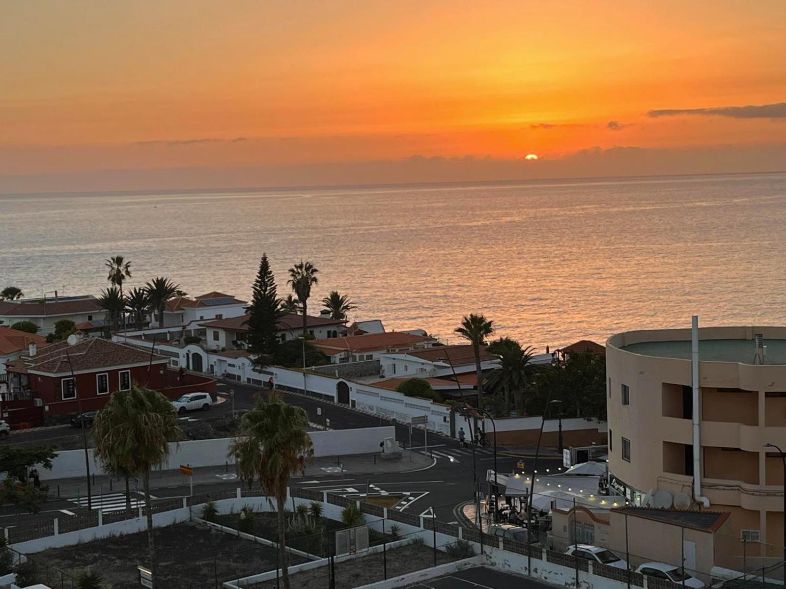 Sunset Arena Beach by HelloApartments